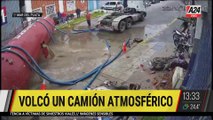 ⚠️ Accidente de camión atmosférico en Mar del Plata provoca derrame de líquido cloacal