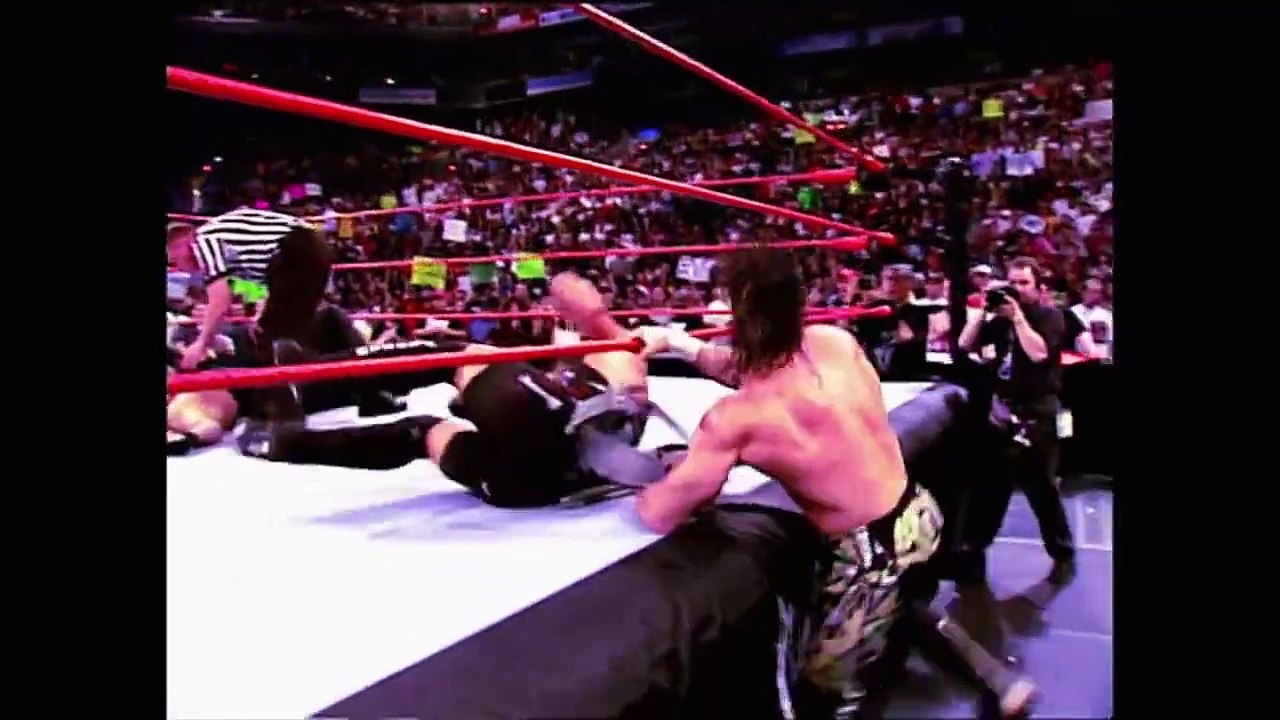 Undertaker vs Stone Cold Steve Austin #1 Contender Match (Special Guest Referee Ric Flair) WWF BACKLASH 2002 HD