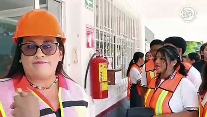 Alumnos del COBAEV de Cosoleacaque, se sumaron al simulacro sísmico 2024