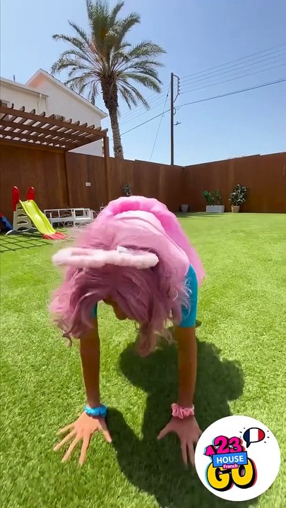 Le chat a détruit la maison que j'ai construite en 24 heures. 