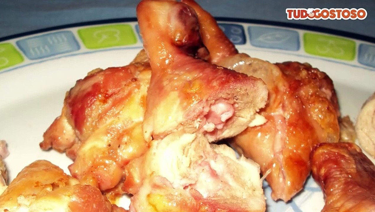 Coxa de frango recheada assada