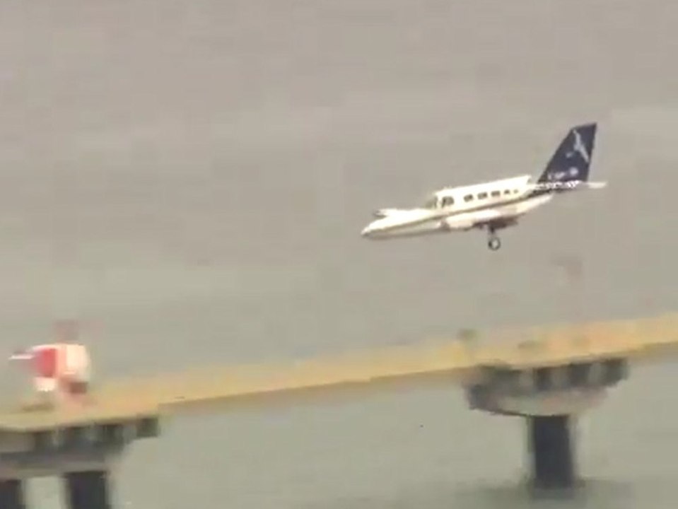 Nach Notfall: Flugzeug landet auf nur einem Rad