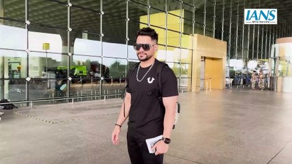 Kunal Khemu Rocks Airport Fashion in Edgy All-Black Ensemble