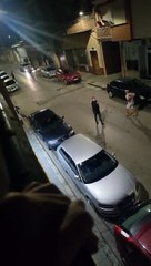El vídeo de la pelea en plena Calle Campo de Tomelloso que ha terminado con un hombre de 35 años herido por arma blanca.