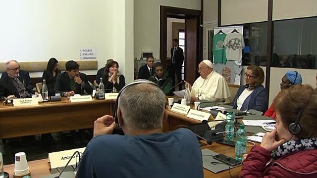 Papa Francisco: El diablo entra por el bolsillo