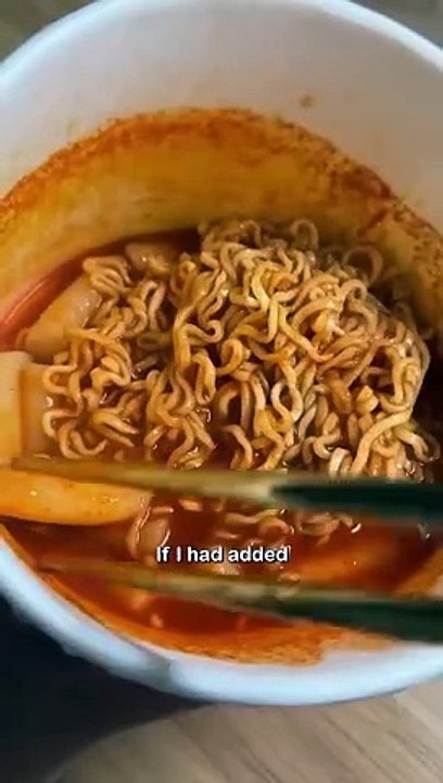 Cheesy Ramen Omelette