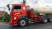 mobil truk tangki pertamina, truk muatan pasir, truk muatan motor, truk tronton, dumptruk