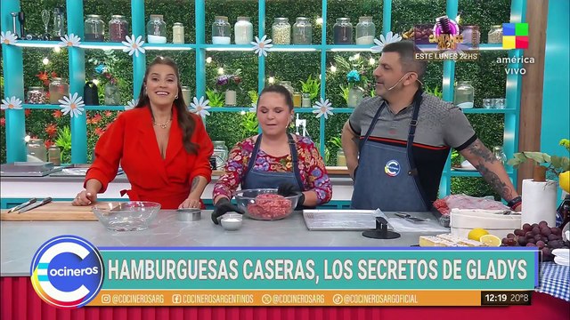 ¡VIERNES DE HAMBURGUESAS CASERAS!