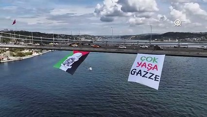 15 Temmuz köprüsüne 'Gazze' pankartı