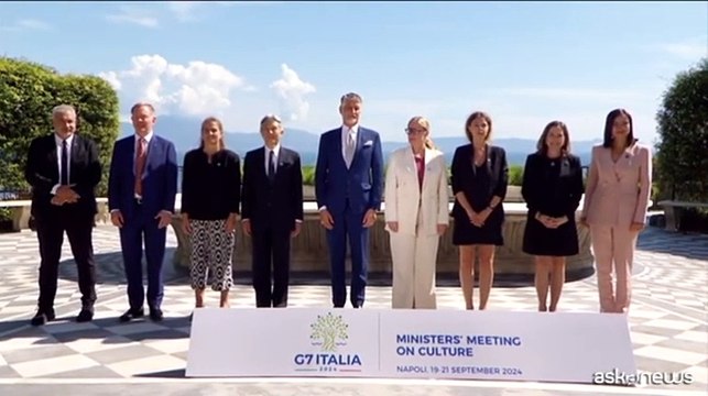 La foto di famiglia al G7 Cultura di Napoli
