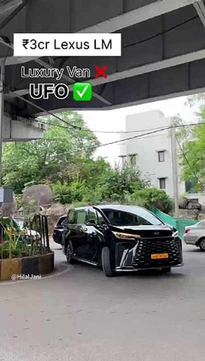 Lexus luxury van #lexus #toyota #automobile #blackcar #shorts #trending #luxurycar #ytshorts #car