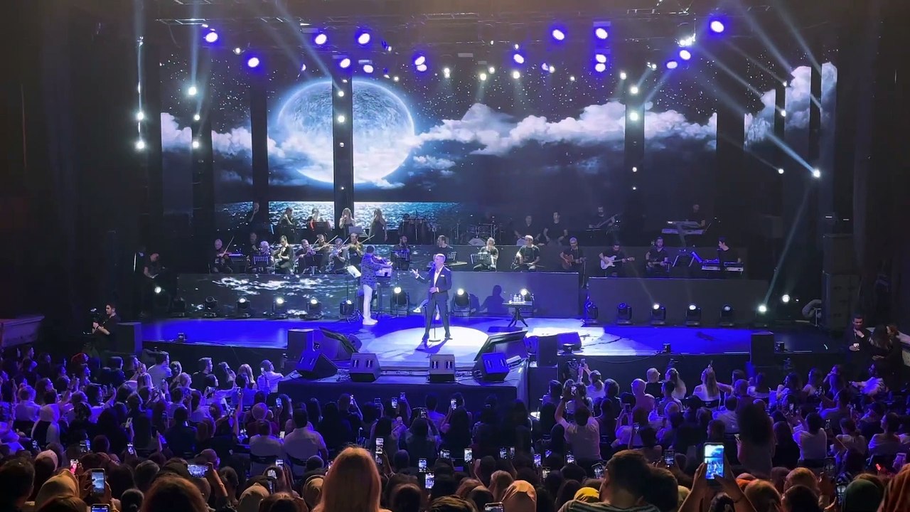 Özcan Deniz - Nasip Değilmiş (Harbiye 2022)