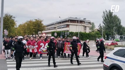La afición del Sevilla FC llega a Mendizorrotza