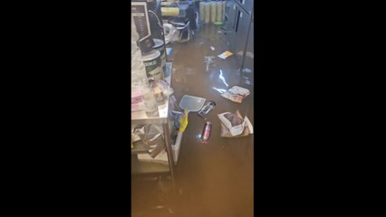 충남 서산 음식점 침수 피해, 강우로 인한 어려움 계속 🚧