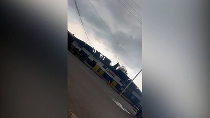 Temporal provoca destelhamento na Ceasa em Curitiba