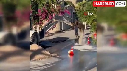 Bodrum'da Ana İsale Hattı Patladı, Süpermarket Sular Altında Kaldı