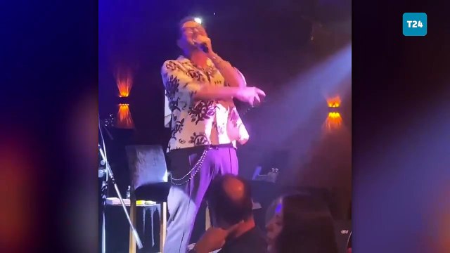 Sahnede fenalaşan ünlü şarkıcı ve yönetmen Metin Arolat, hayatını kaybetti