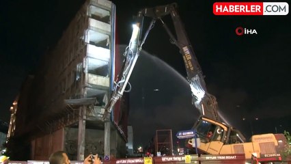 İstanbul Ticaret Borsası'na ait atıl bina yıkımına başlandı