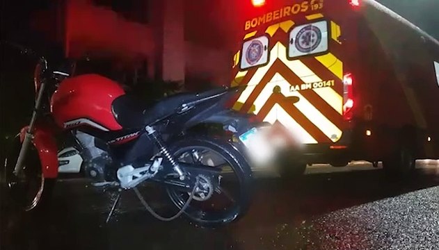 Acidente entre carro e moto deixa condutores feridos no Centro de Cascavel