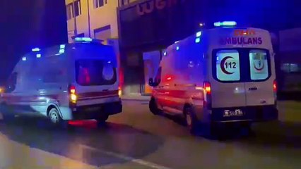 Bursa'da, ehliyetsiz sürücünün kullandığı otomobil kaldırıma daldı: 4 yaralı