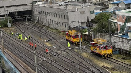부천역 1호선 철로에 30대 추락...열차 운행 지연 / YTN