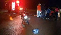 Motociclista sofre queda com Honda Fan ao passar em lombada no Coqueiral