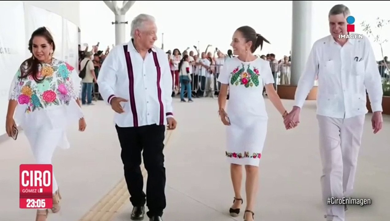 López Obrador, Sheinbaum y gobernadores de Morena reunidos en un vagón del Tren Maya
