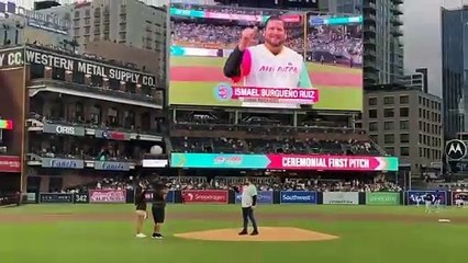 Ismael Burgueño: Invitado Especial en juego de los Padres de San Diego