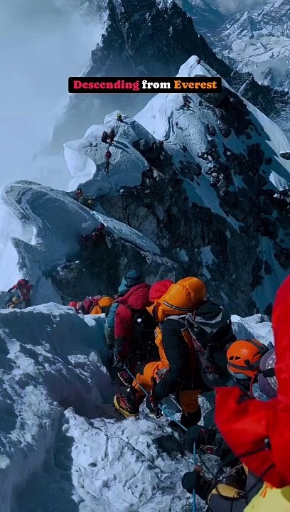 La queue pour la descente de l'Everest.