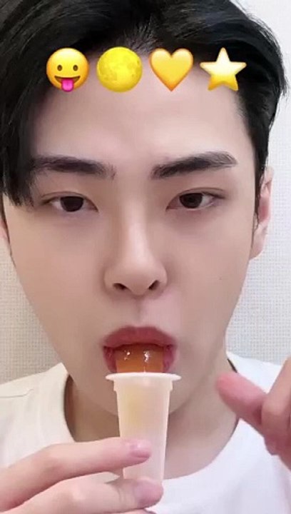 ASMR  EAT EMOTICONS