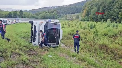 Zonguldak'ta yolcu midibüsü devrildi: 9 yaralı