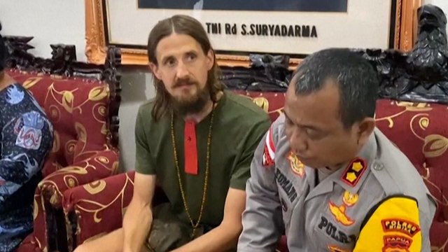 Les rebelles papous ont libéré le pilote néo-zélandais qui était otage