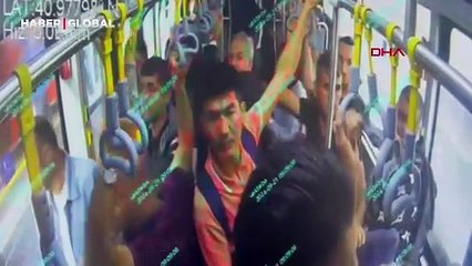 Araç içinden yansıdı! Avcılar'da metrobüsün kaza yaptığı anlar kamerada