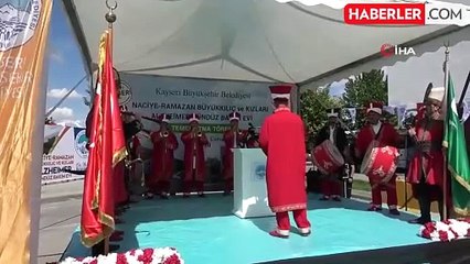 Başkan Büyükkılıç, Ağabeyinin Alzheimer Merkezi'nin Temel Atma Töreninde Duygusal Anlar Yaşadı