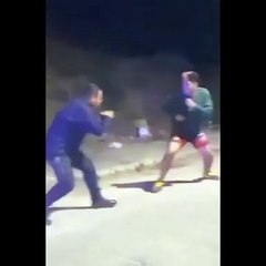 La increíble pelea callejera entre un agente de la Policía Bonaerense y un supuesto ladrón