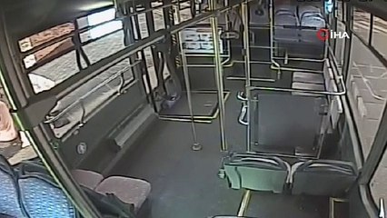 Sosyal medya bu görüntüleri konuşuyor! Otobüste panik anları