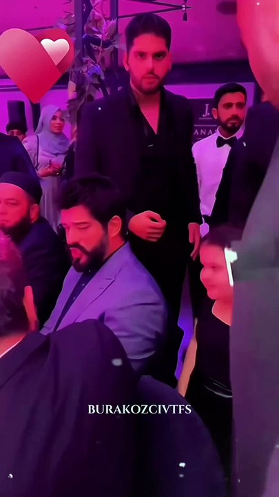 واللہ کیا ہی شاندار سین تھا جب ترگت بے نے نیکولا کی آنکھوں کے سامنے ماری کو اغواء کیا زبردست سین