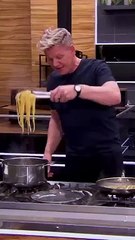 When you’re cooking #pasta here’s an amazing #NextLevelKitchen tip to dress it evenly #gordonramsay