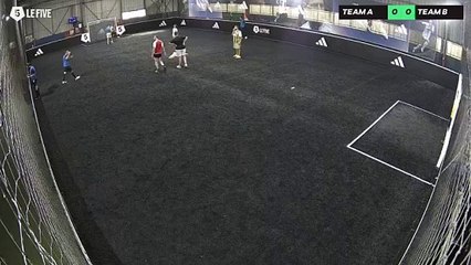 VERONIQUE 21/09 à 16:47 - Football Adidas (LeFive Bezons)