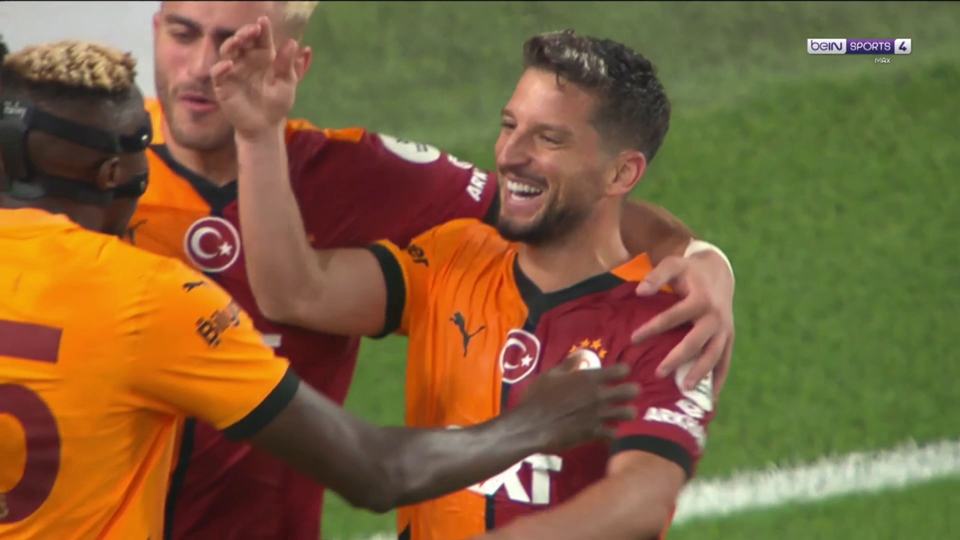 Süper Lig : Osimhen pour Mertens, Galatasaray met déjà Fenerbahçe à terre !