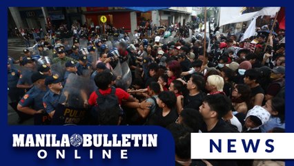 Police block 700 protesters from marching to Mendiola on 52nd Martial Law anniversary