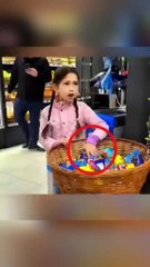 Elle a averti le policier : découvrez ce qui s'est passé 🚓