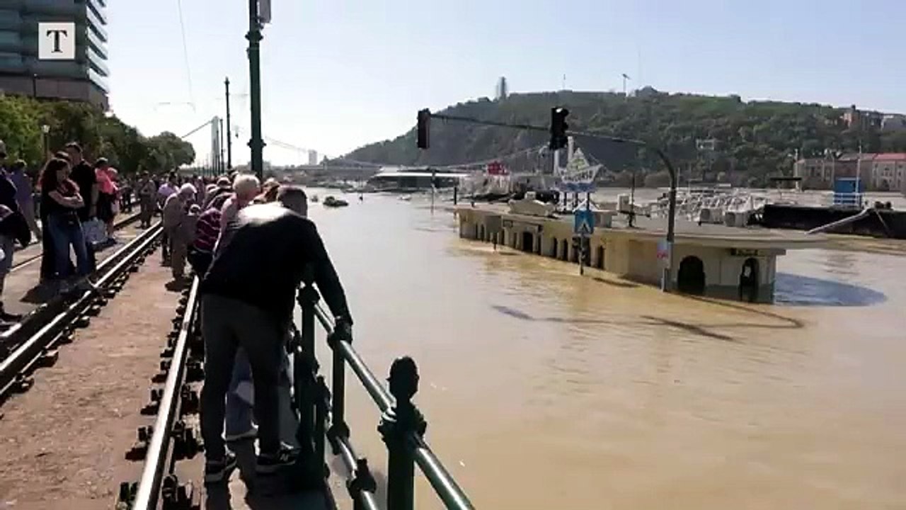 River Danube breaches banks as flood tide hits Budapest