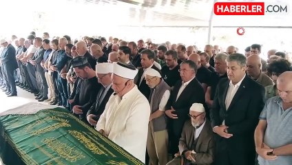 İlahiyatçı Mustafa Karataş'ın Annesi Defnedildi