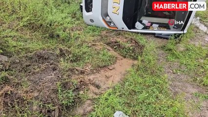 Zonguldak'ta Yolcu Midibüsü Devrildi: 9 Yaralı