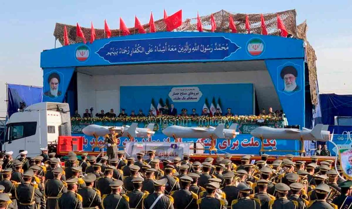動画: イラン、破壊的な射程を持つShahed-136Bドローンを公開