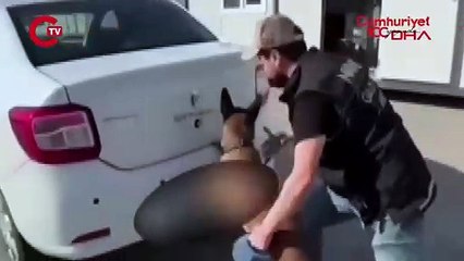 Gaziantep'te otomobilde 5 kilo skunk ele geçirildi: 2 gözaltı