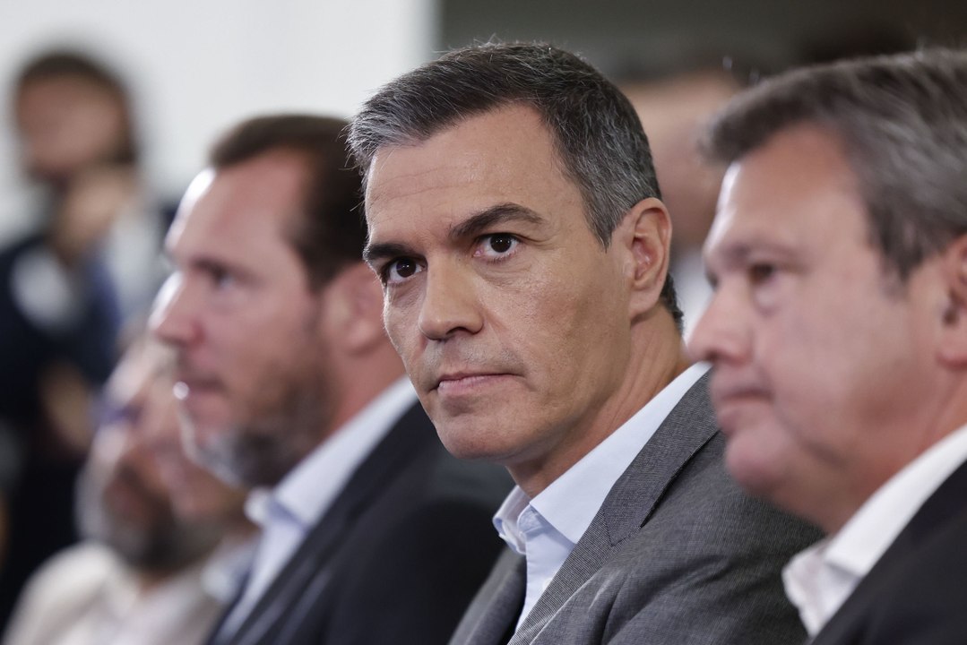 La Firma de Carlos Cuesta. Este cohete es una miseria