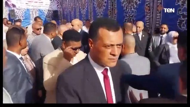 وزير التربية والتعليم يتابع انتظام الدراسة في مدارس محافظة قنا