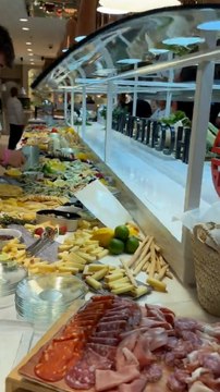 Así luce el lujoso buffet del palco VIP del Bernabéu